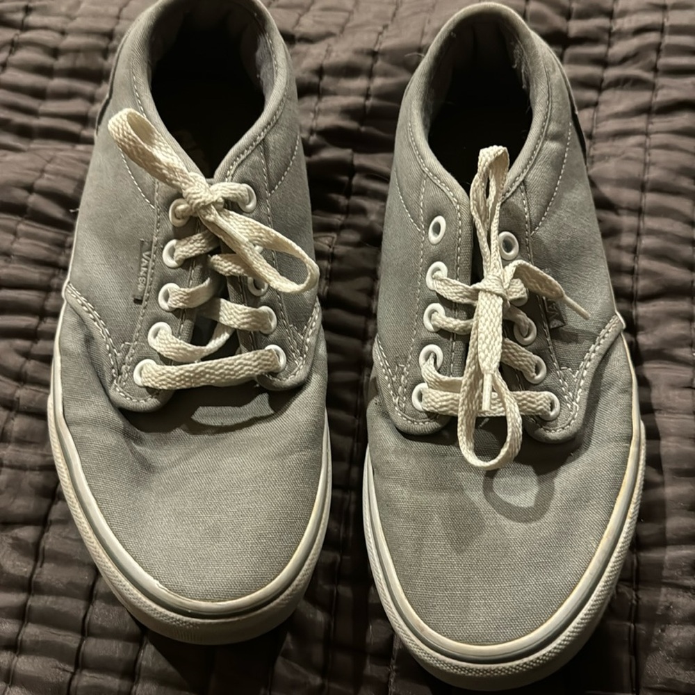 Vans classic gray sneaker woman’s 6.5